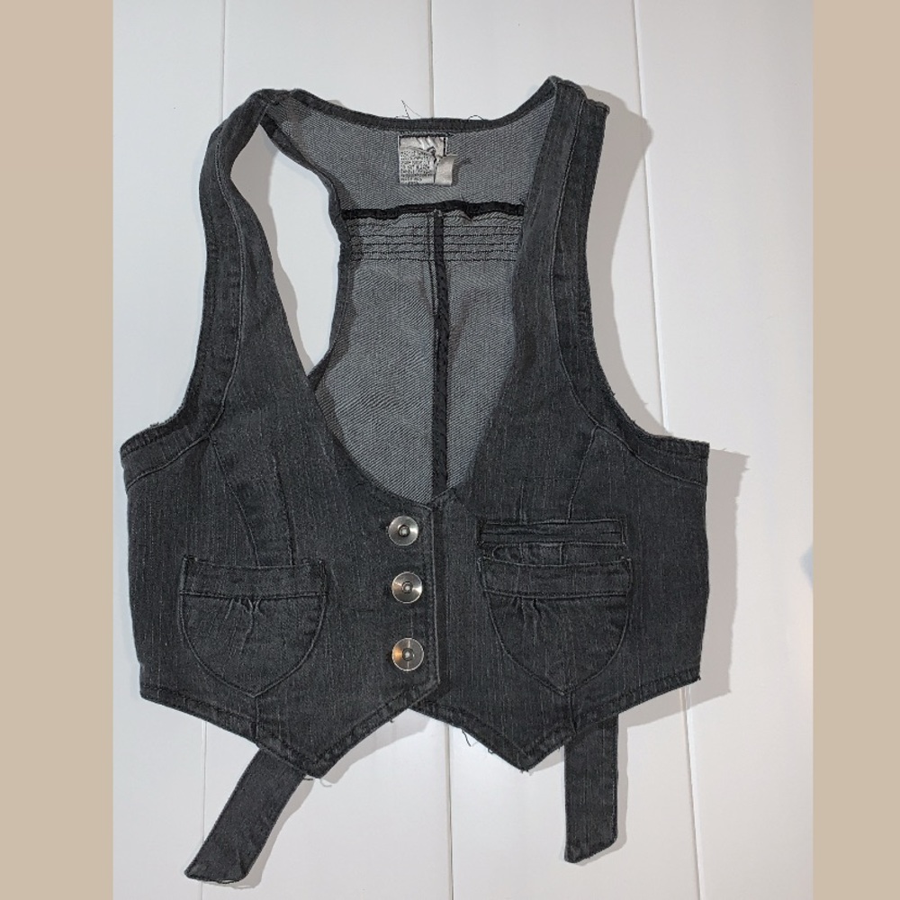 Vintage looking little jean vest